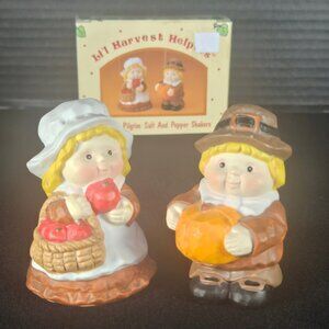 Vintage Russ Porcelain Pilgrim Salt And Pepper Shakers Little Harvest Helpers